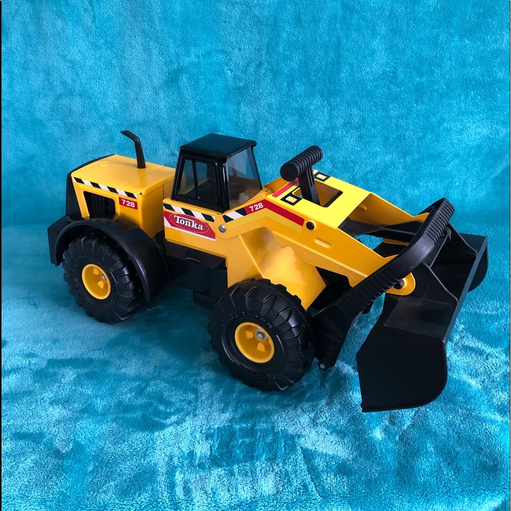 1999 TONKA 728 Loader 22” Steel Front Loader